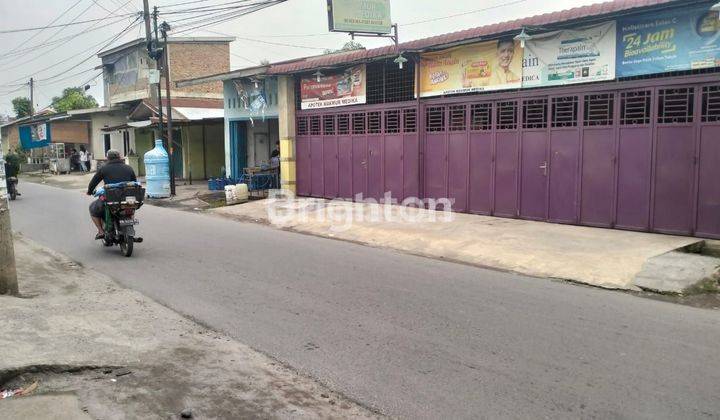 RUMAH SEMI RUKO 3 PINTU 1,5 LANTAI + APOTEK DI LOKASI RAMAI 2