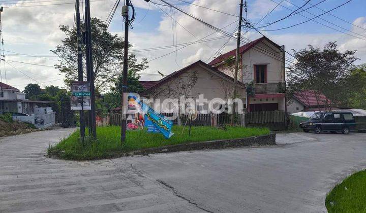 RUMAH DAN RUMAH SEMI RUKO JADI SATU. COCOK UNTUK HUNIAN DAN KANTOR 1