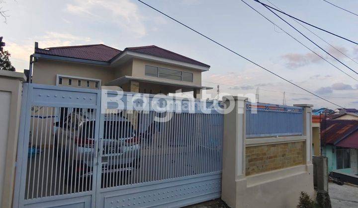 RUMAH BAGUS SERASA RUMAH BARU BONUS TANAH LUAS DI INDRAKILA 2