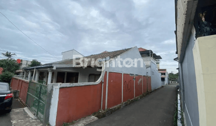 Butuh Uang Rumah Pondok Kopi Duren Sawit Jakarta Timur 1