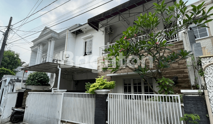 Murah Rumah Mewah Lokasi Strategis Bebas Banjir di Dewi Sartika Cawang 2