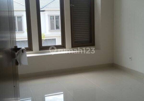 Dijual Rumah 2 Lantai Dekat Clubhouse, Luxmore Greenwich, Bsd 2