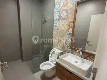 Dijual Apartemen 2 Kamar Tidur Furnished di Pusat Kota