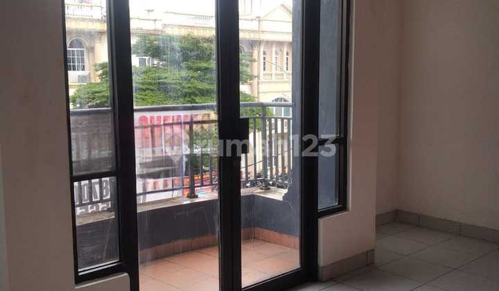 For Rent Fast Good Shophouse Ready to Occupy in Galaxy Bekasi 2