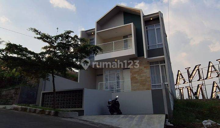 Rumah 2 Lantai Cimahi Selatan
Dekat pusat kota RS. Dustira kampus Unjani city light 2