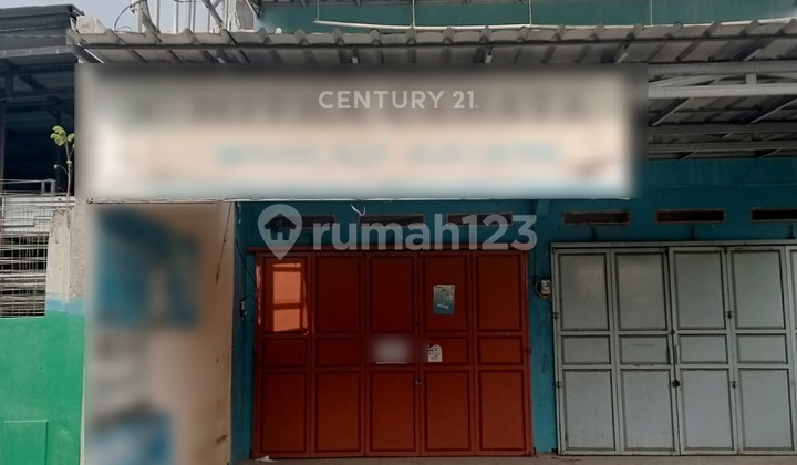 Penancangan Shophouse Suitable for Business on Main Road