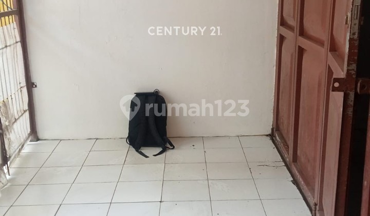 Shop House on Main Street Lontar Kepandean Busy Access 2