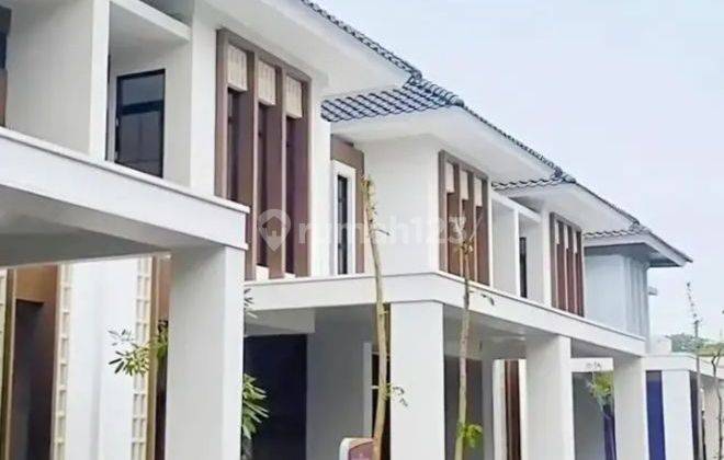 Rumah Mewah 2 Lantai Di Pusat Kota  2