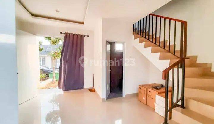 Dijual Rumah 2 Lantai Di Pusat Kota  2