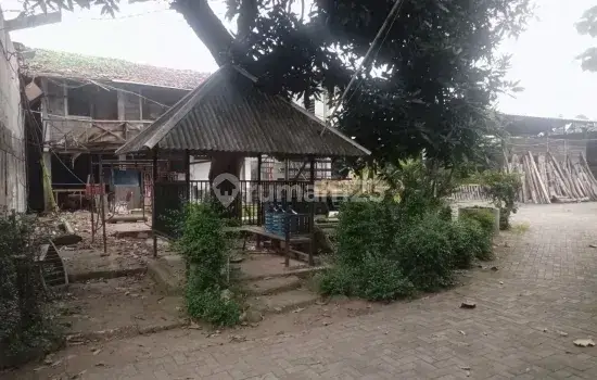 Rumah Tua Lokasi Bagus Dan Sangat Strategis di Cipondoh Tangerang Banten 1