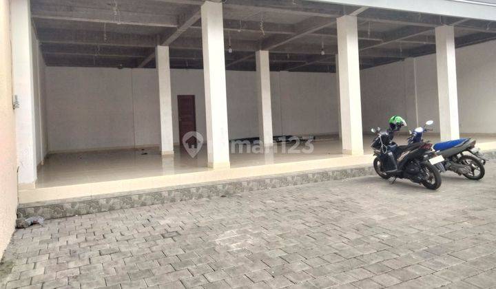 Ruko di sewakan area turis strategis di kelilingi villa dan cafe shop  1