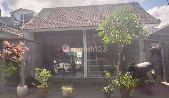 Shop For Rent Near Batu Bolong Beach  1