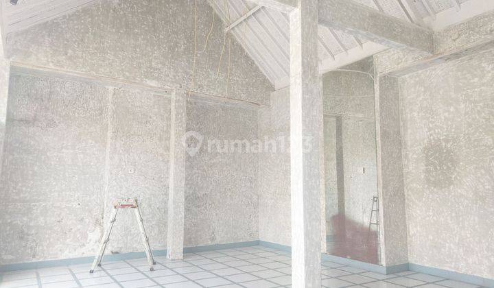 Shop For Rent Near Batu Bolong Beach  2