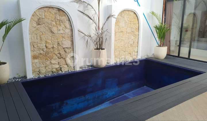 FOR SALE READY-TO-LIVE VILLA IN NUSA DUA