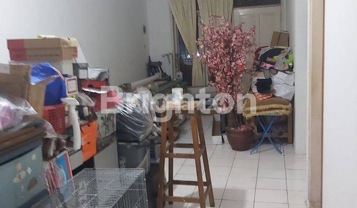 DI  RUMAH SIAP HUNI DI KELINGKIT RAYA PERMAI JAKARTA BARAT 2