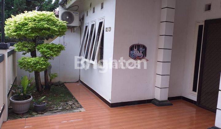 DI  RUMAH CANTIK SIAP HUNI DI KARAWACI RESIDENCE 2