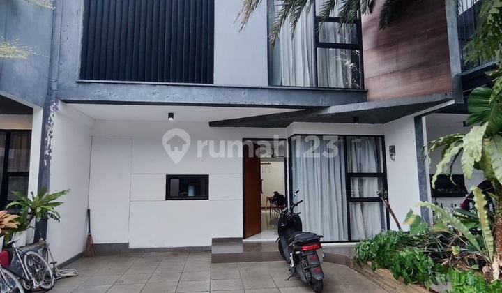 Rumah bagus, Cantik, Dalam cluster kemanan 24 Jam di Serua- Ciputat