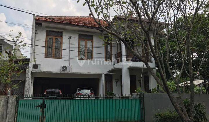 Rumah 2 lantai siap huni lokasi strategis di Bintaro Sektor 2 1