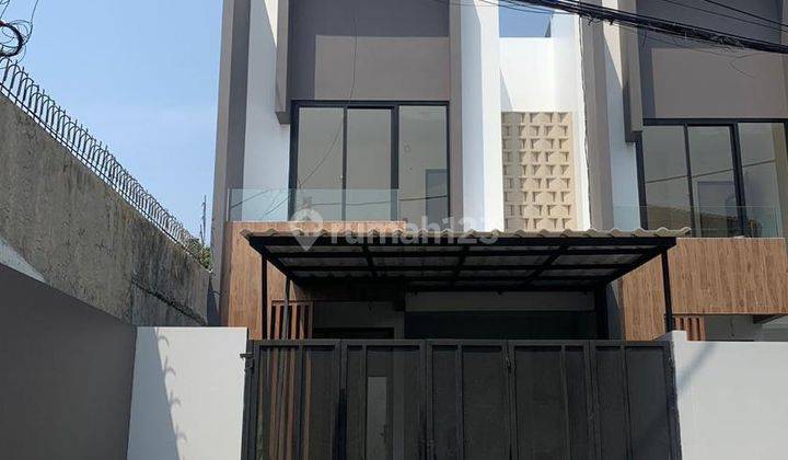 Rumah brand new, minimalis di Ciputat 1