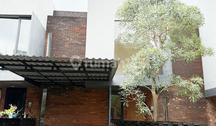 Rumah Minimalis, Bagus, Siap Huni, 2 Lantai, Lokasi Strategis di Joglo