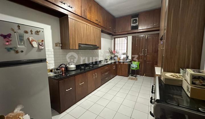 Rumah 2 Lantai, Bebas Banjir di Bintaro Sektor 1