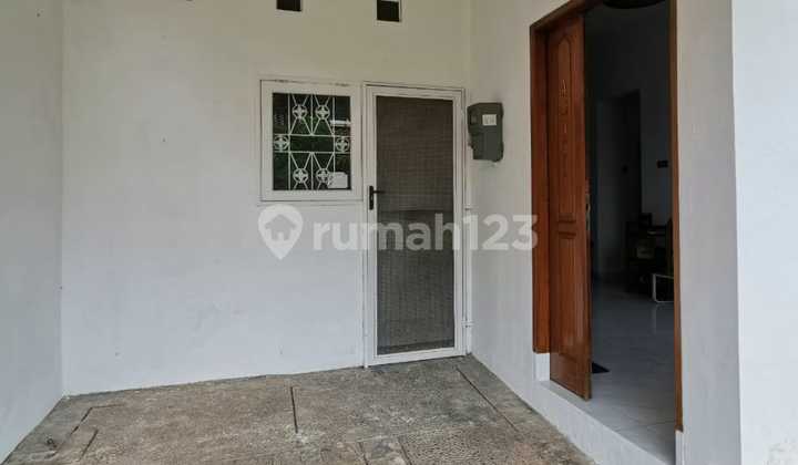 Rumah Bagus, bangunan terawat, siap huni dan bebas banjir di Bintaro Sektor 9. 2