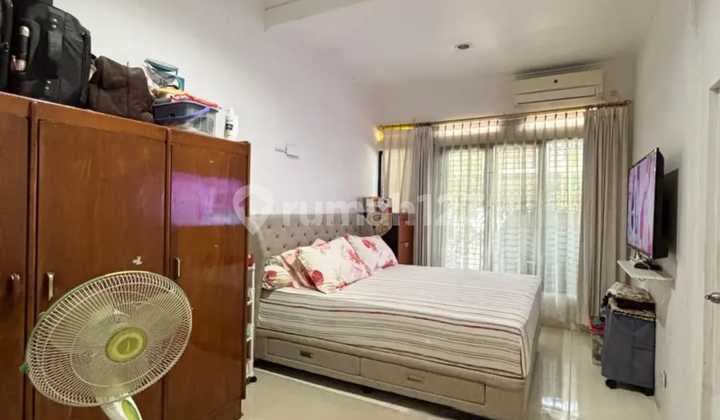 Rumah 2 Lantai, Bebas Banjir, Lokasi Strategis di Ciputat 2