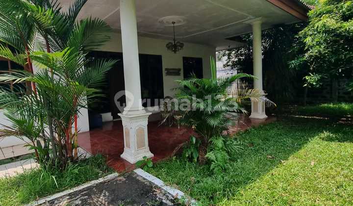 Rumah Halaman Luas, Lingkungan Aman dan Nyaman di Pondok Aren