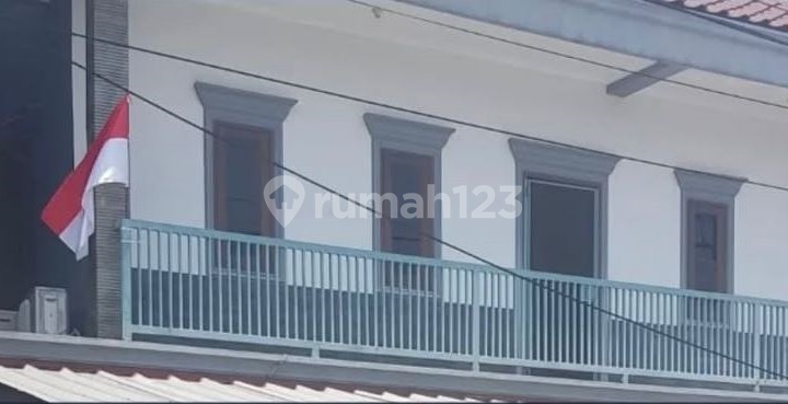 Rumah 2 Lantai Siap Huni Lokasi strategis di Kebayoran Baru