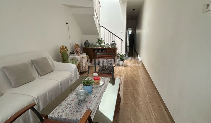 Rumah Brand new, Bebas banjir lokasi strategis di Ciputat 2