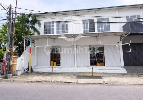 For Rent: Adjacent Shophouse with Spacious Area in Galaxy Bekasi