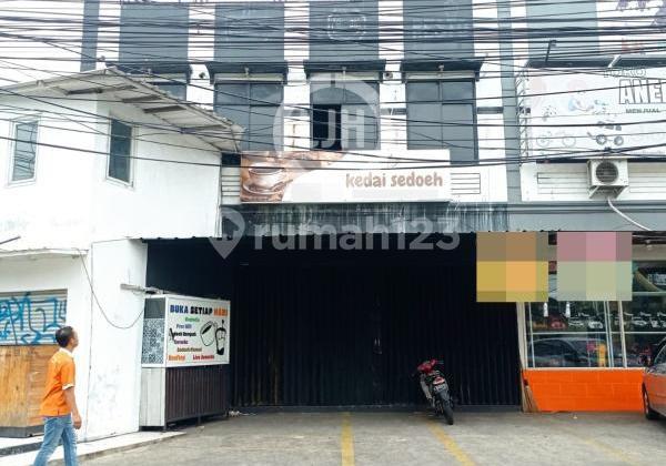 Disewakan Ruko 3 Lantai Strategis Dekat Mall di Pekayon Bekasi