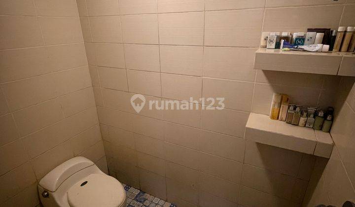 Rumah 2 Lantai Semi Furnished di Caman, Bekasi 2