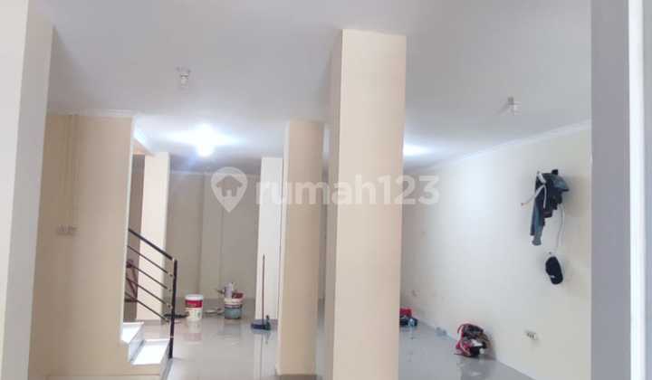 For Rent Attached Shophouse Ready to Occupy near Bekasi City Mall 2