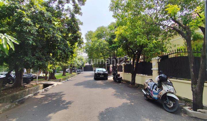 Disewakan Rumah Luas Siap Huni Dekat Mall Grand Galaxy Bekasi  2