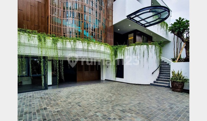 DIJUAL CEPAT! Rumah 3 Lantai di Permata Hijau - Selangkah ke Belleza Mall 2