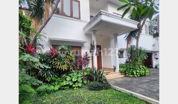 [UNDER MARKET PRICE] Kemang House South Jakarta - Land Area 854m²