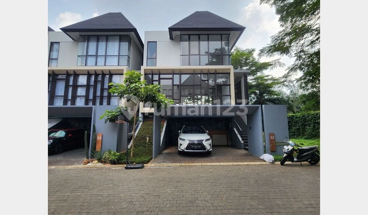 Rumah Modern Eksklusif di Serenia Hills, Lebak Bulus - Hadap Utara | 263m²