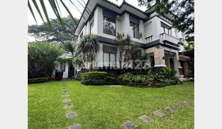 Corner House 2 Floors Good Condition Fully Furnished Ready to Occupy BSD City.