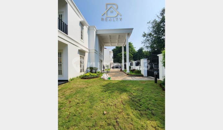 Rumah Menteng, Jakarta Pusat Semi Furnished