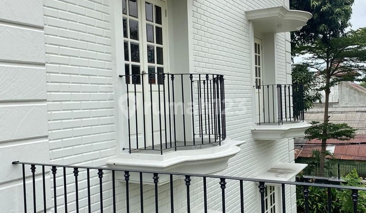 Strategic Luxury House in Tanah Kusir, South Jakarta 2