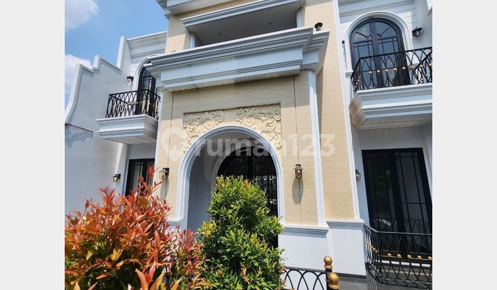 [DIJUAL] Rumah Mewah Eksklusif 3 Lantai di Cilandak - Dekat MRT | 677m² | Kolam Renang