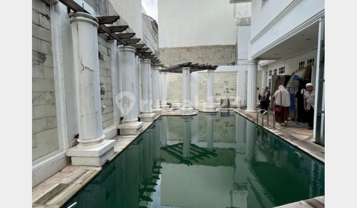 Mewah & Elegan, Rumah di Pondok Indah - Harga Dibawah NJOP!