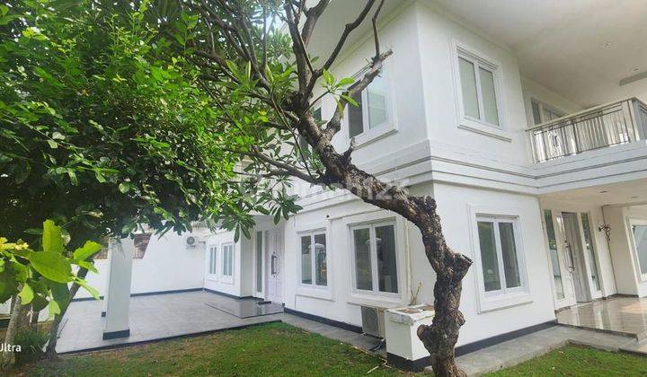 Rumah Mewah Minimalis di Taman Kebon Jeruk Intercon Jakarta Barat 2