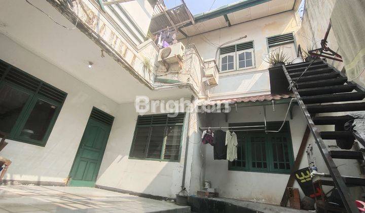 Rumah di Jalan Mandala V Kelurahan Cililitan Kecamatan Kramat Jati Jakarta Timur 1