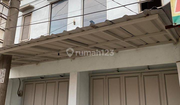 Ruko 3 Lantai Dijual Cepat SHM Luas 48/96 Dikarawang 2