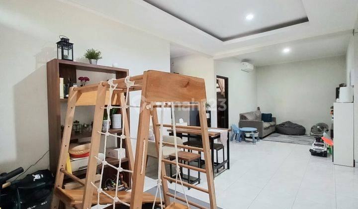 Rumah 2 Lantai Bagus Semi Furnished SHM di Rumah Dekat Stasiun, Tangerang 2