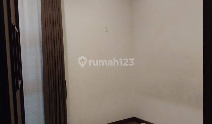 Rumah Kontrakan 2 Lantai Bagus Semi Furnished SHM di Bintaro Sektor 9, Tangerang Selatan 2