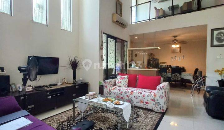 Rumah Hook 2 Lantai Bagus Semi Furnished SHM di Graha Bintaro, Tangerang 1