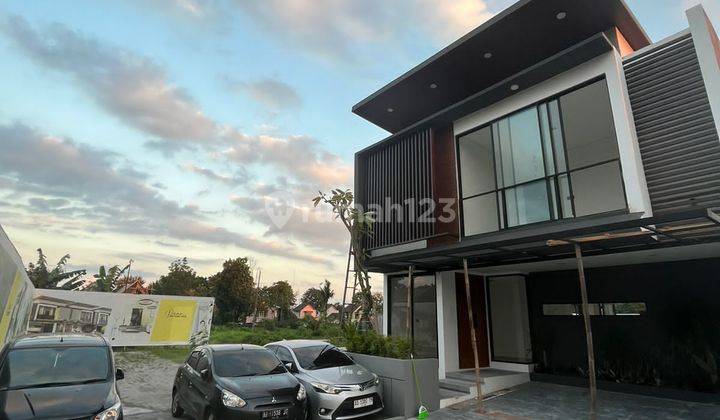 Rumah 2 Lantai Semi Furnished SHM di Jl Raya Tajem, Yogyakarta 1